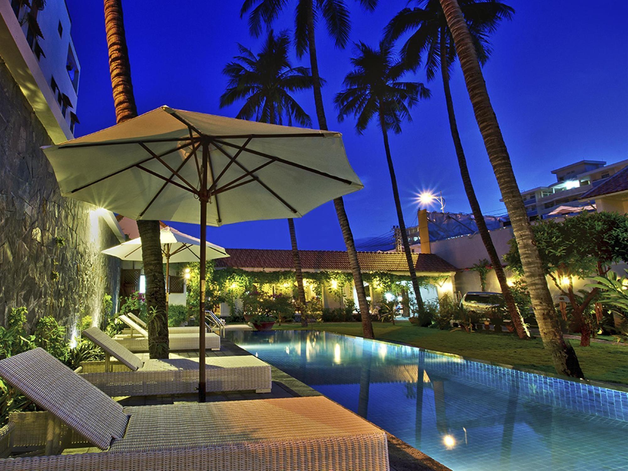 La Paloma Hotel Nha Trang Exterior foto